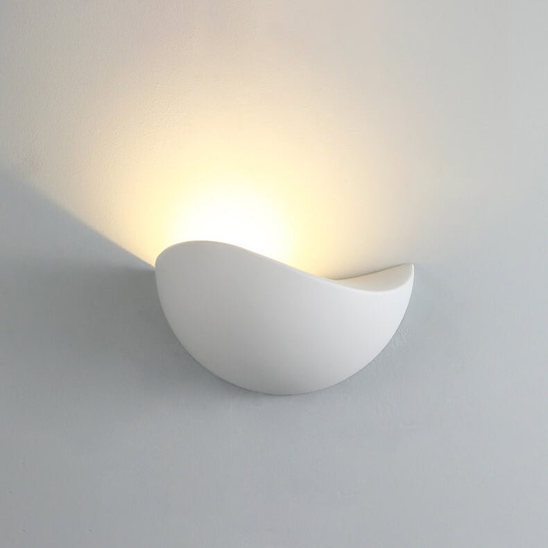 Frendorf | LED Wandleuchte Halb-Rund für einen eleganten Stil in Ihrem Raum und Büro