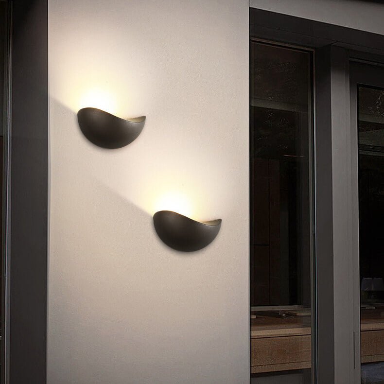Frendorf | LED Wandleuchte Halb-Rund für einen eleganten Stil in Ihrem Raum und Büro