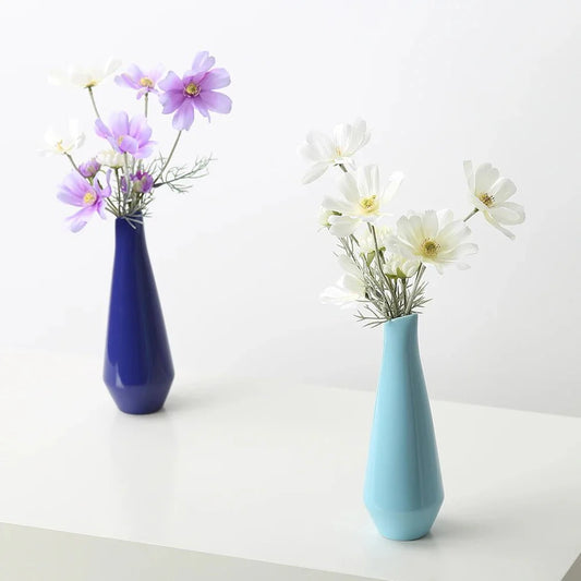 Moderner Heller Unifarbener Porzellanvase