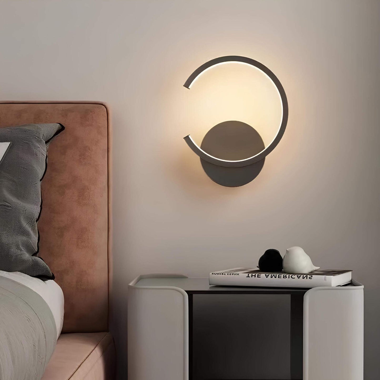 Elegante LumiEdge LED-Wandlampe für Wohn- und Schlafzimmer