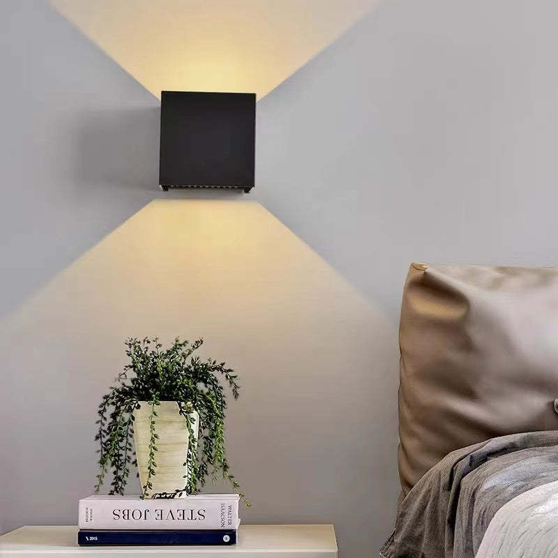 Frendorf | Bringen Sie Stil in Ihren Raum mit der eleganten, verstellbaren LED-Lampe