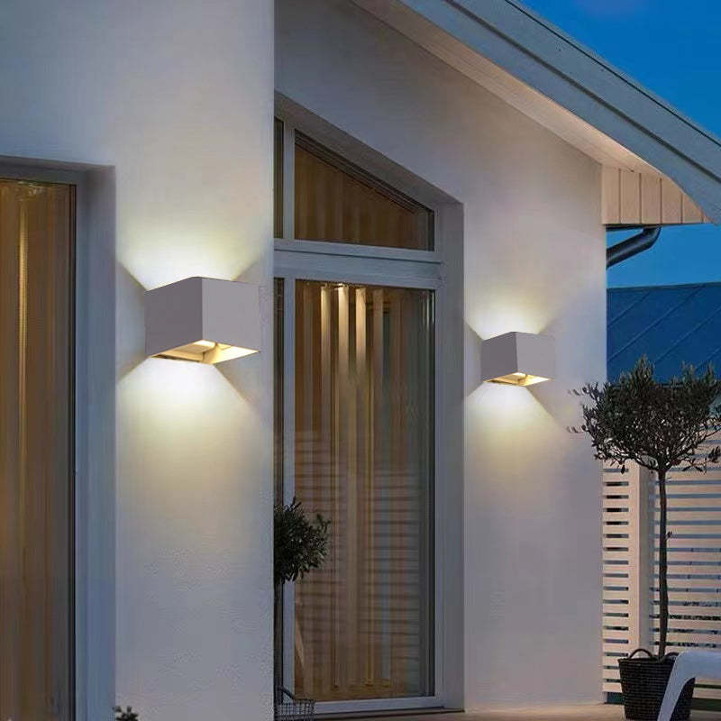 Frendorf | Bringen Sie Stil in Ihren Raum mit der eleganten, verstellbaren LED-Lampe