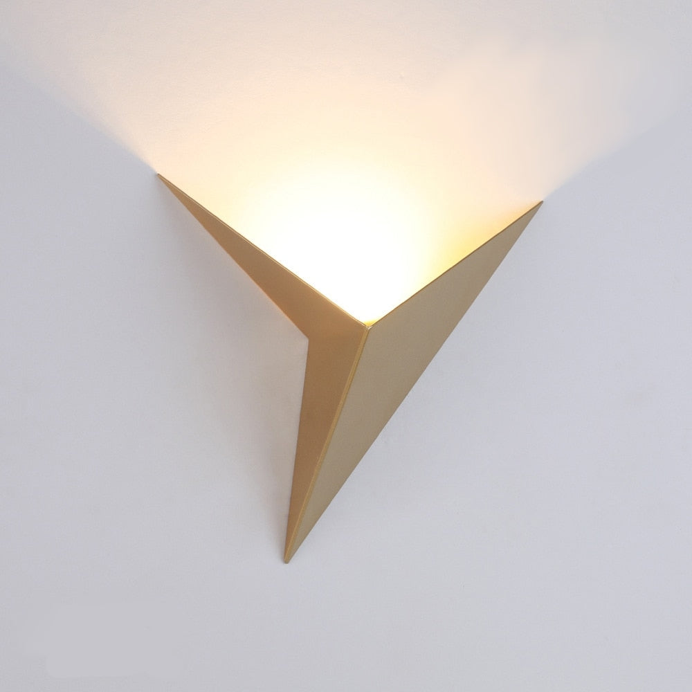 Royaleva Trigon Wandlampe - Moderne LED Dreieckige Wandlampe, Schwarz/Weiß/Gold, Warm/Kühl Weiß
