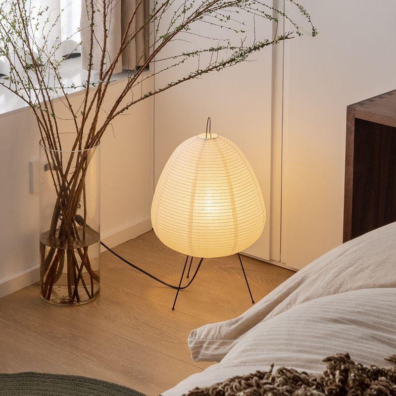 Japanische Stehlampe aus Reispapier für gemütliches Ambiente