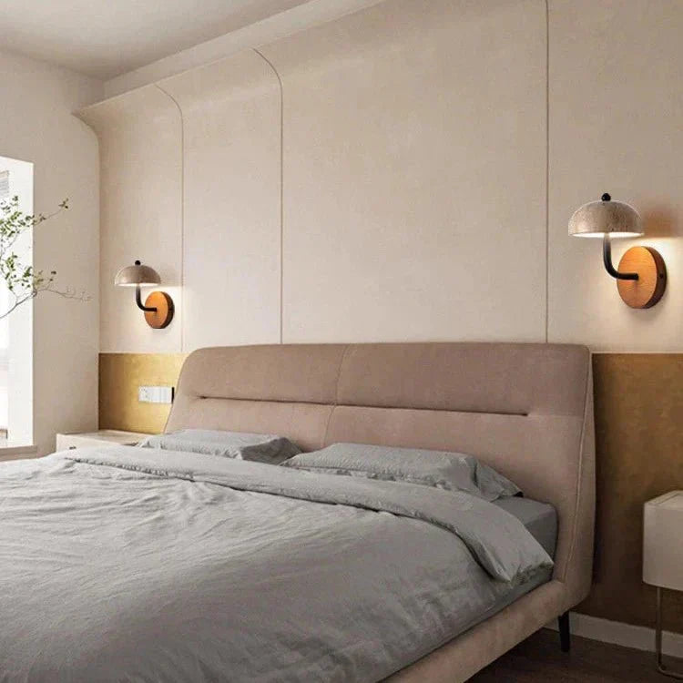 Frendorf | Bringen Sie Licht in Ihren Raum mit der Nordic Wandleuchte in Nussbaumholzfarben