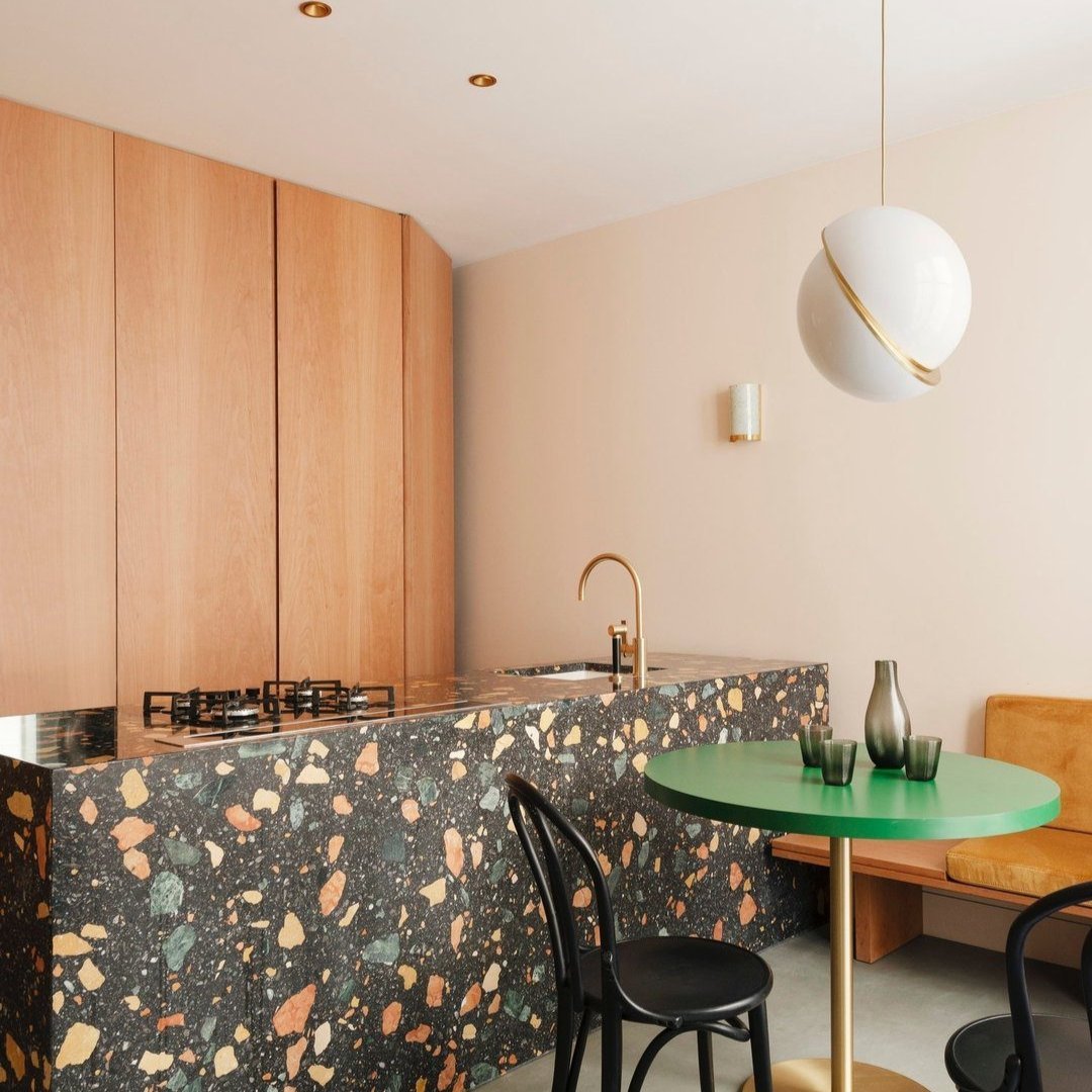 Frendorf | Lassen Sie sich von der eleganten nordischen Crescent Pendelleuchte verzaubern