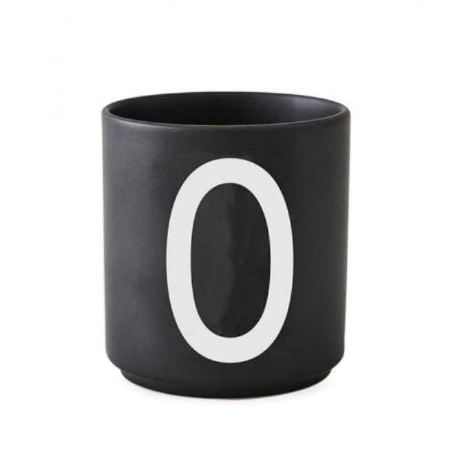 Frendorf | Personalisierter A-Z Becher Porzellan klassisch von Design Letters!