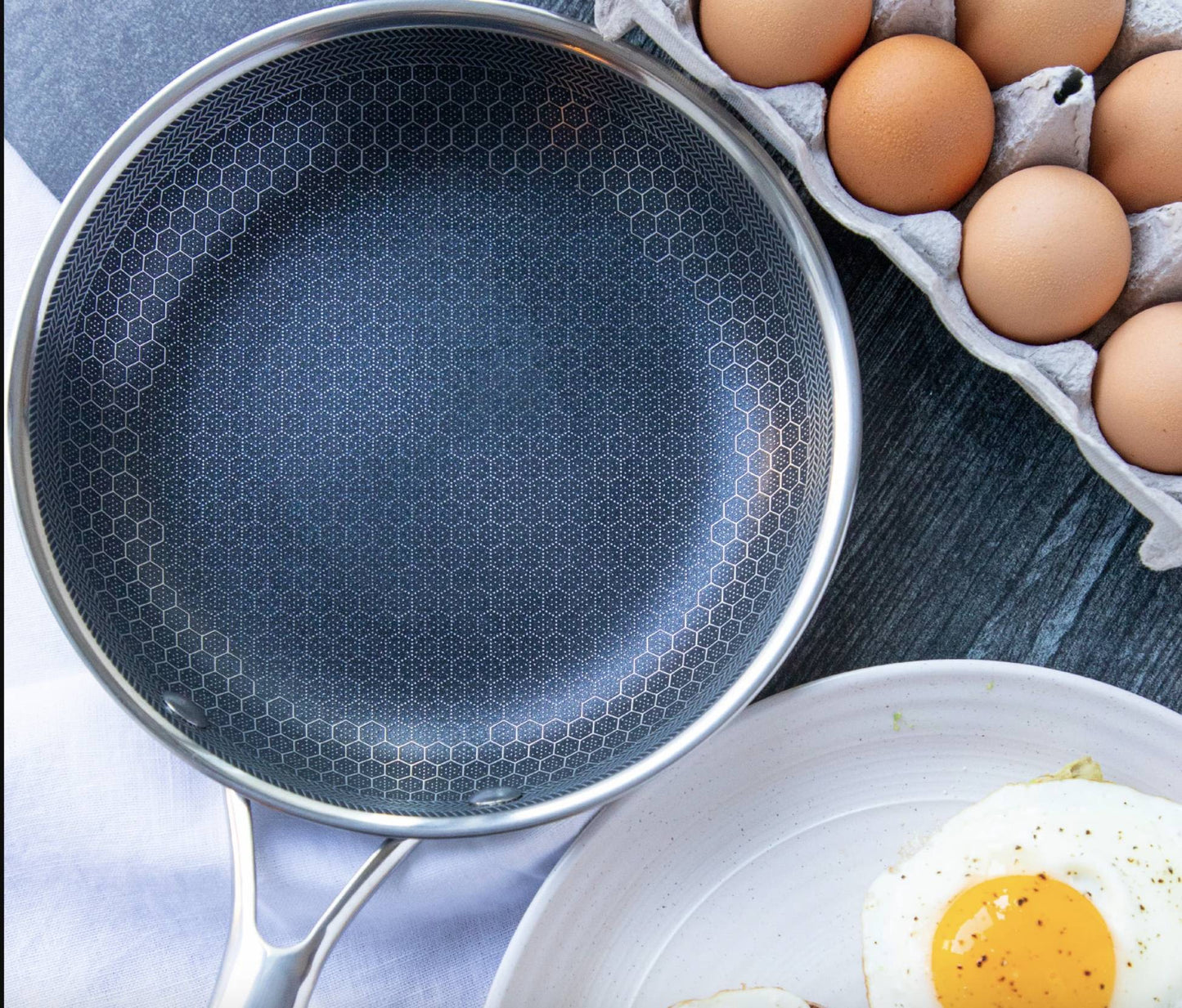 Frendorf | Hochwertige Edelstahl-Bratpfanne mit Antihaft-Pixel-Technologie – Perfekt für gesundes Braten