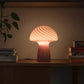 Pastellfarbene Glas-Pilz-Tischlampe