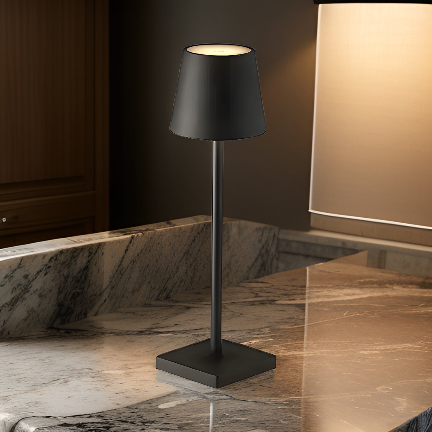 Nordia Light - Multifunktionale Schnurloser Aufladbarer Tischlampe