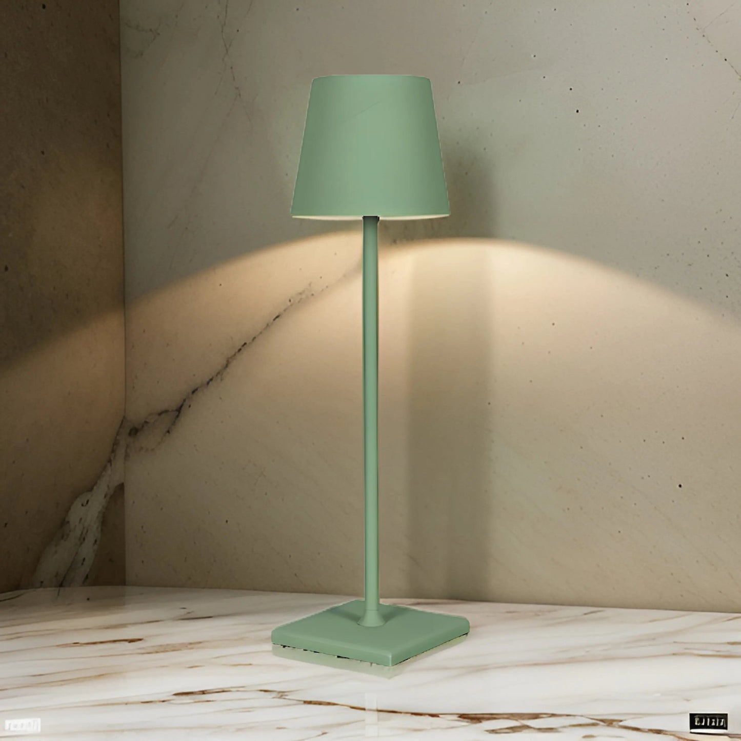 Frendorf | Nordia Light - Multifunktionale kabellose aufladbare Tischlampe