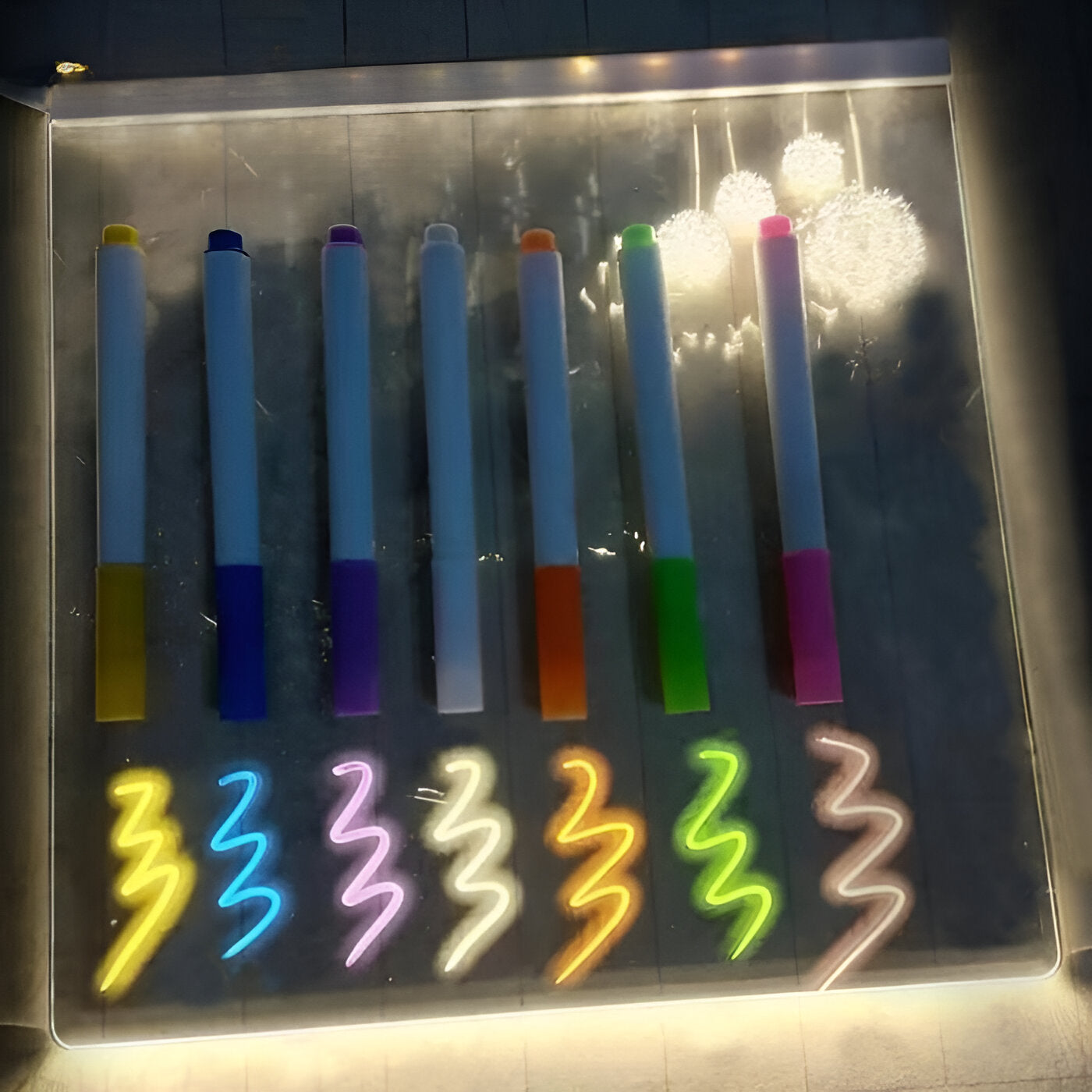 LED Notiztafel mit 7 Farben Stift