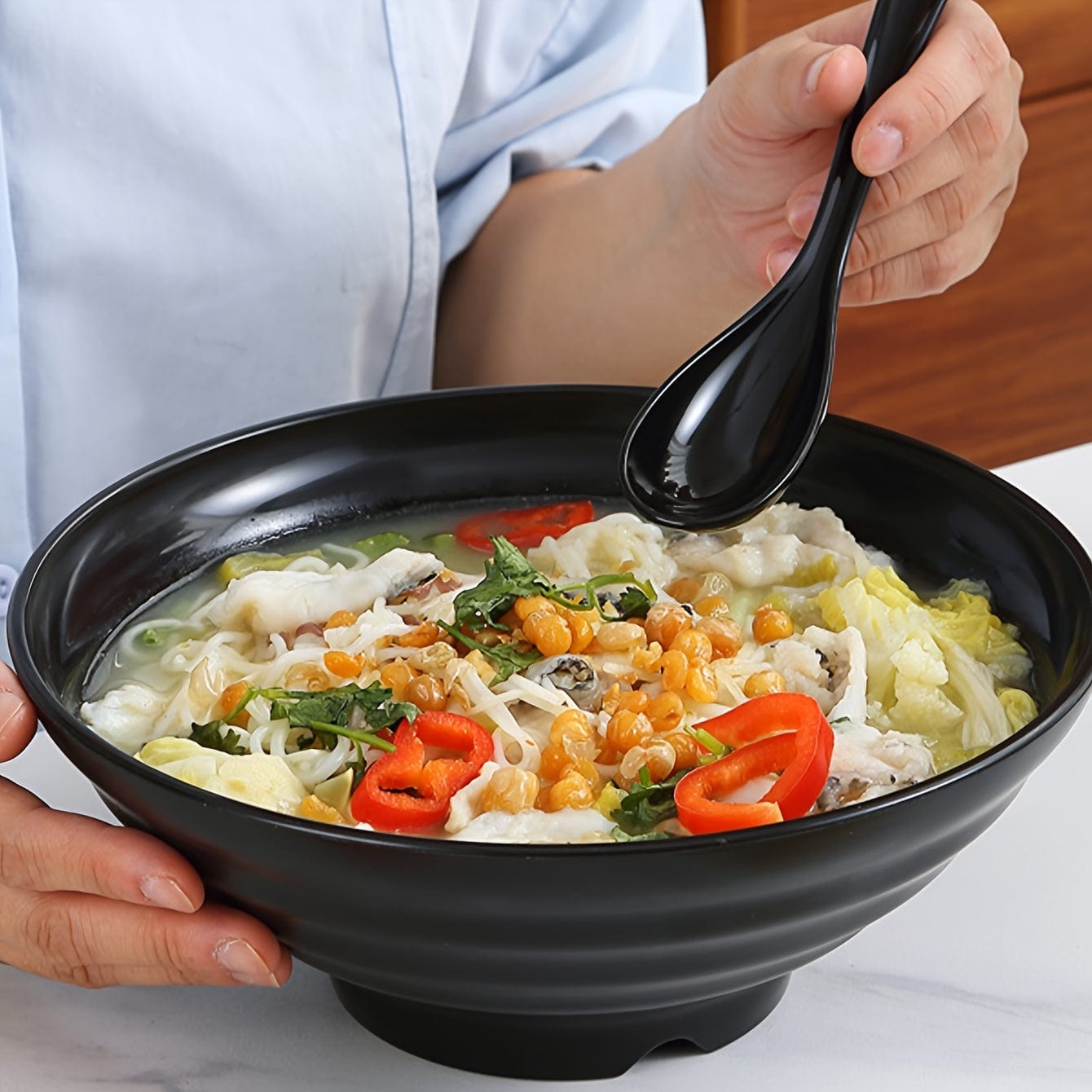 1 Set Ramen Schüssel Set mit Essstäbchen Löffel Teller, asiatische schwarze Schalen für Suppe, Reisnudeln, Ramen, Instantnudeln, für Zuhause Küche Restaurant Hotel, Küchenbedarf, Geschirr Zubehör
