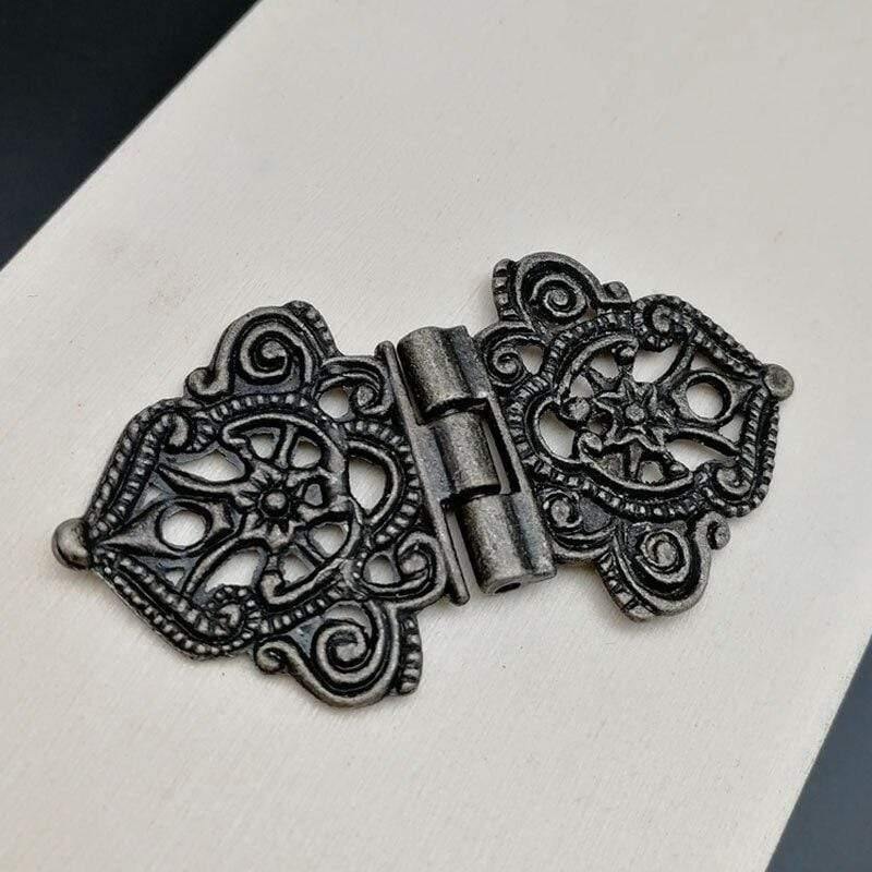 2x Antike Bronze Mini Spitzen Scharnier kleine dekorative Schmuck Holzbox Schrank Tür Stummelscharniere mit Nägeln Möbelzubehör