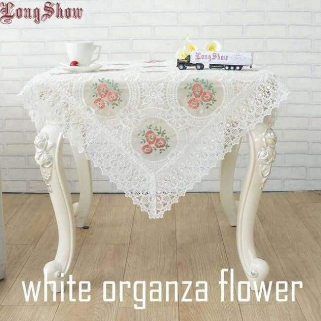 Leichtkaffee Pure Organza Spitzeneinfassung LOTUS Bestickte Tischdecke