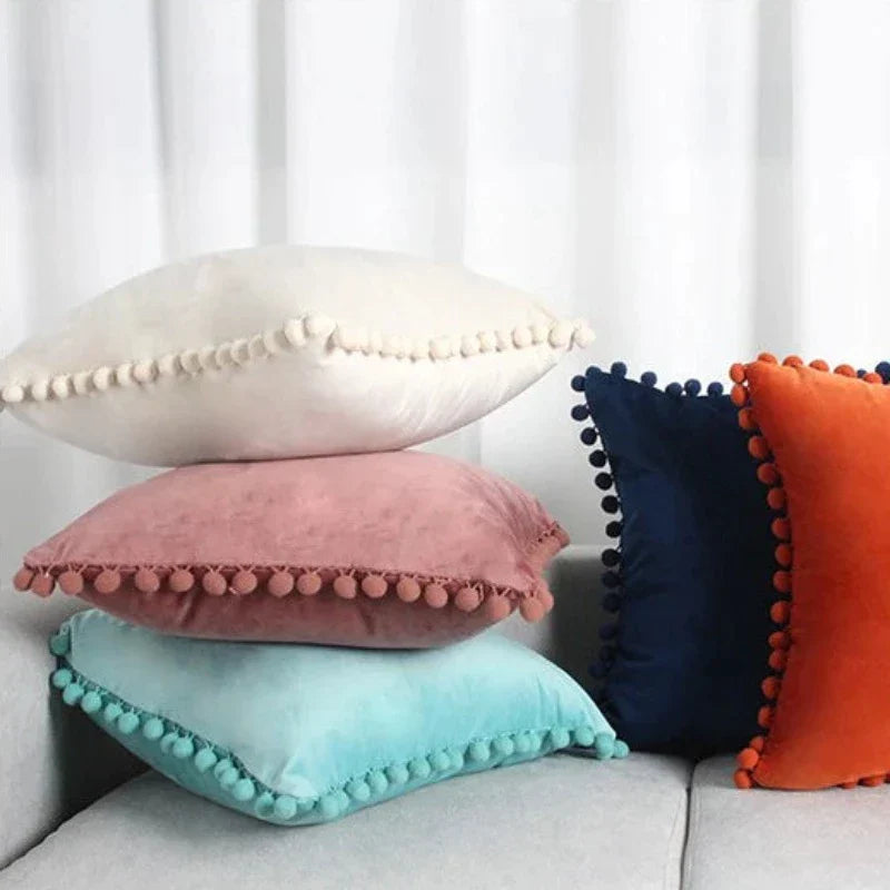 Der Luxe Pom Pom Samtkissenbezug