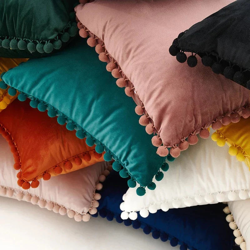 Der Luxe Pom Pom Samtkissenbezug