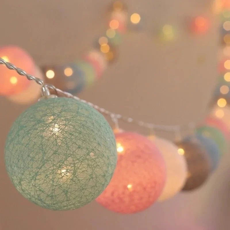 Hübsche Pastell Baumwollball Feenlichter Girlande