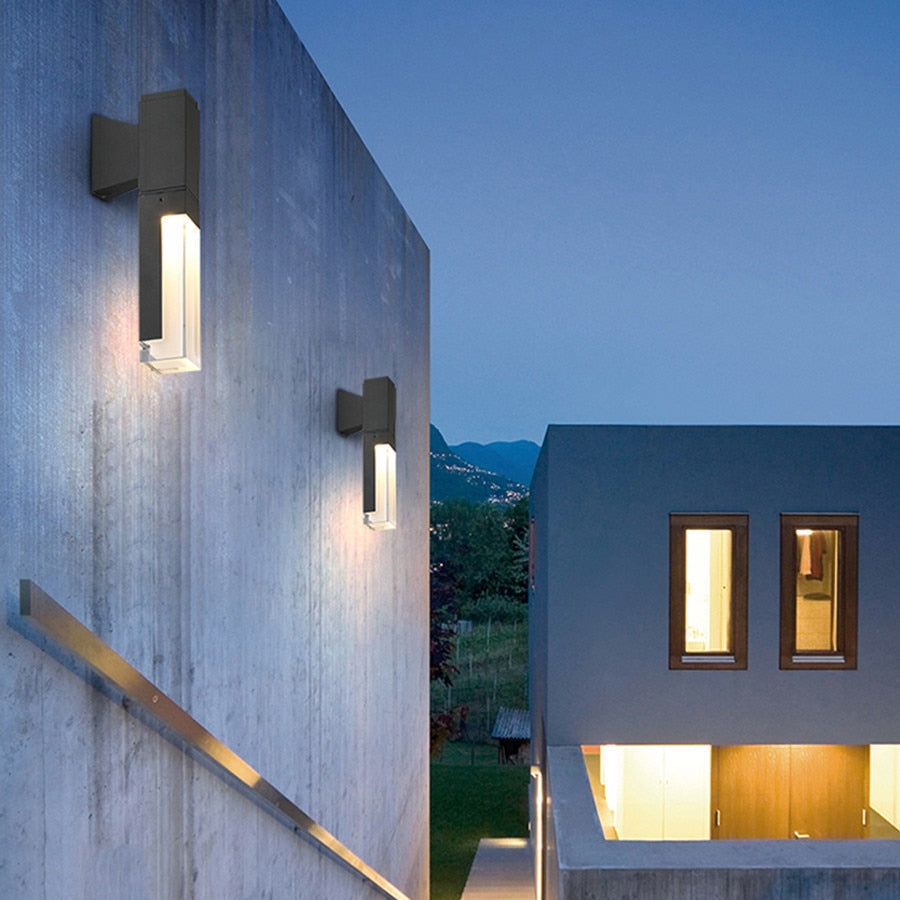 Frendorf | LumiGuard Bewegungsmelder-Wandleuchte | LED Außenleuchte | Energiesparend | Wetterfest | Ideal für Garten und Terrasse