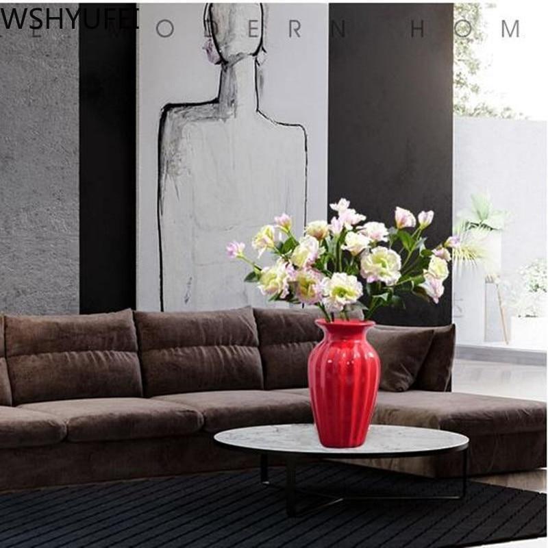 Frendorf | CrimsonFlow Geschwungene Rote Vase | Zeitloses Design | Dekoratives Highlight | Moderne Wohnkultur