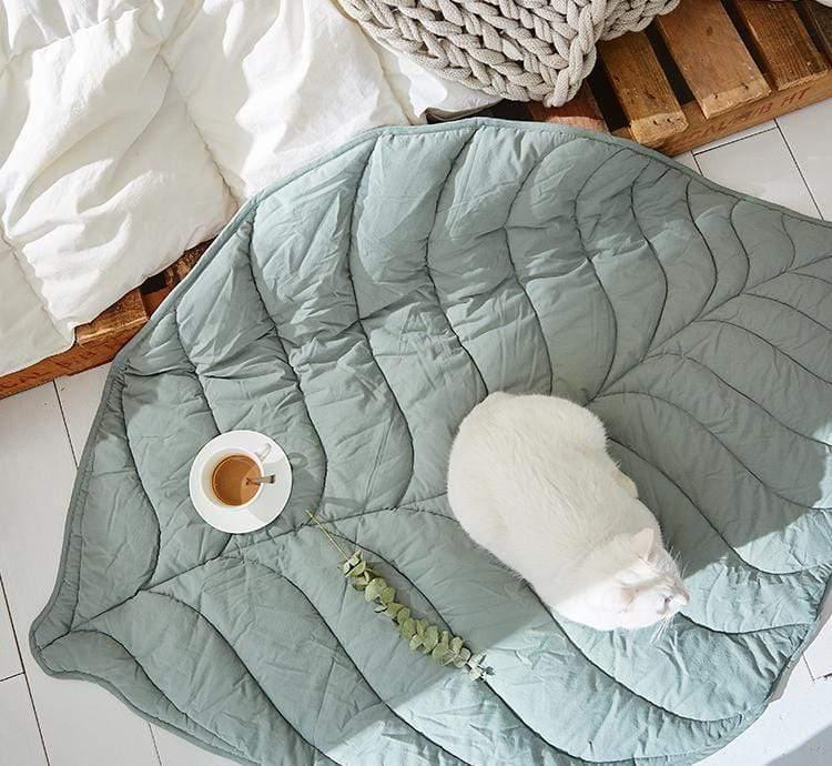 Frendorf | LeafNest Kuscheldecke im Blatt-Design | Weich & Vielseitig | Perfekt für Zuhause