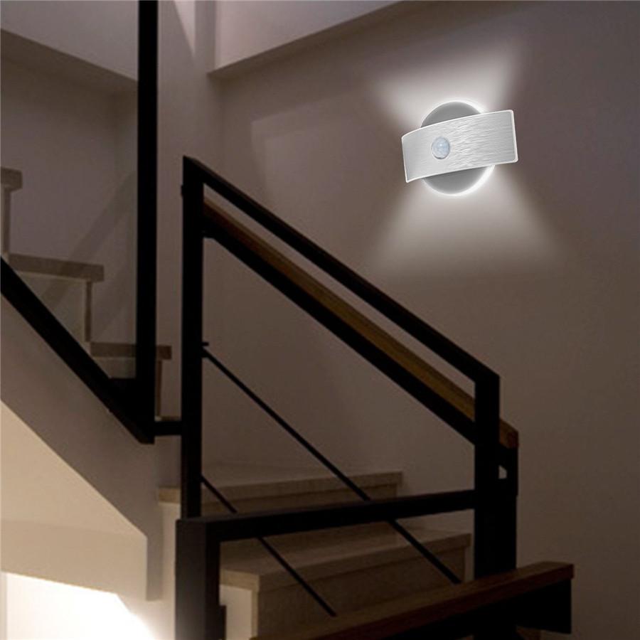 Frendorf | LumaSense Bewegungsmelder Wandlampe | LED Beleuchtung | Wiederaufladbar & Batteriebetrieben | Modernes Design