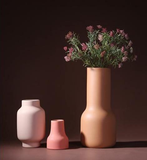 Frendorf | BerryBloom Keramik-Blumenvase | Warme Farbpalette | Elegantes Design | Perfekte Dekoration für Zuhause