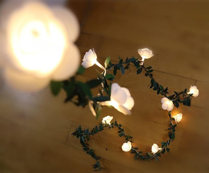 Frendorf | RoseGlow LED Lichterkette mit Rosenranken | Romantische Dekoration | Für Zuhause & Feste