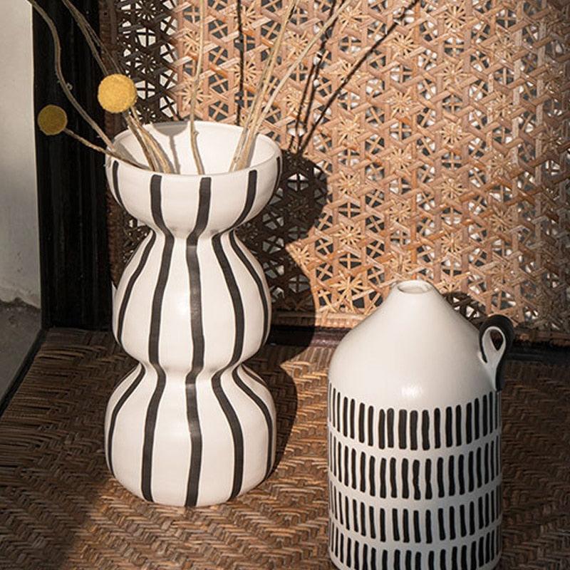 Frendorf | Dotterra Keramik Vasen Set | Handgefertigte Tribal Design Akzente | Deko-Vasen für Wohnzimmer & Flur