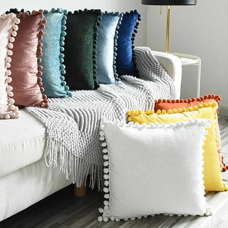 Der Luxe Pom Pom Samtkissenbezug