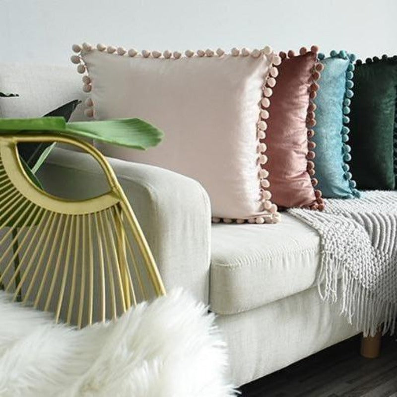 Der Luxe Pom Pom Samtkissenbezug