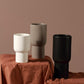 Frendorf | Vessario Keramik Vasen Set | Monochrome Design | Handgefertigte Deko-Vasen für Wohnzimmer & Schlafzimmer