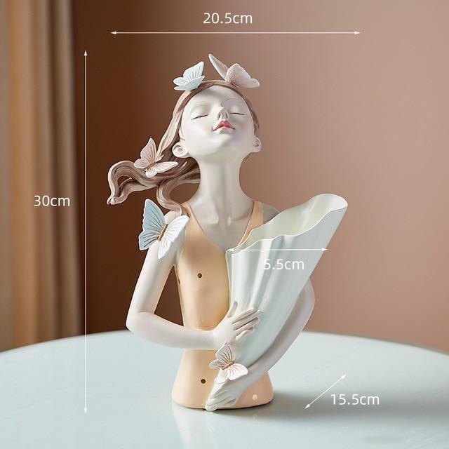 Frendorf | ButterflyAura Mädchenfigur Deko | Stilvolle Schmetterlings-Mädchen Ornamente | Vase & Tablett Design