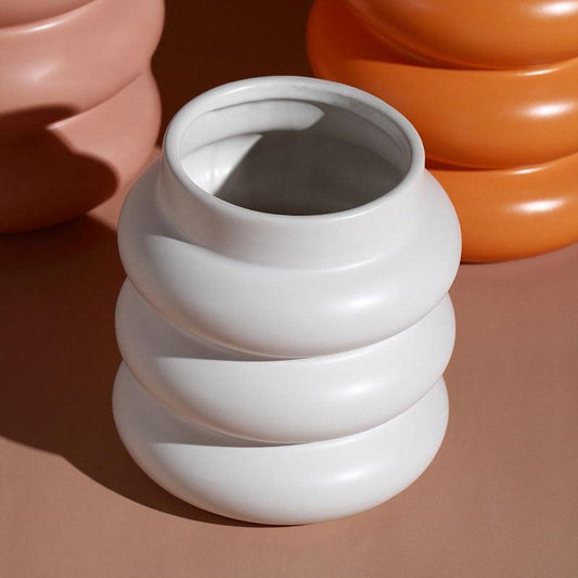 Frendorf | Vasello Chunky Keramikvase | Moderne Rollform | Dekorative Akzentvase in Weiß, Dunkelorange & Lachsrosa