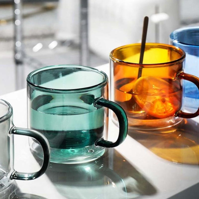 FARBIGER GLASBECHER