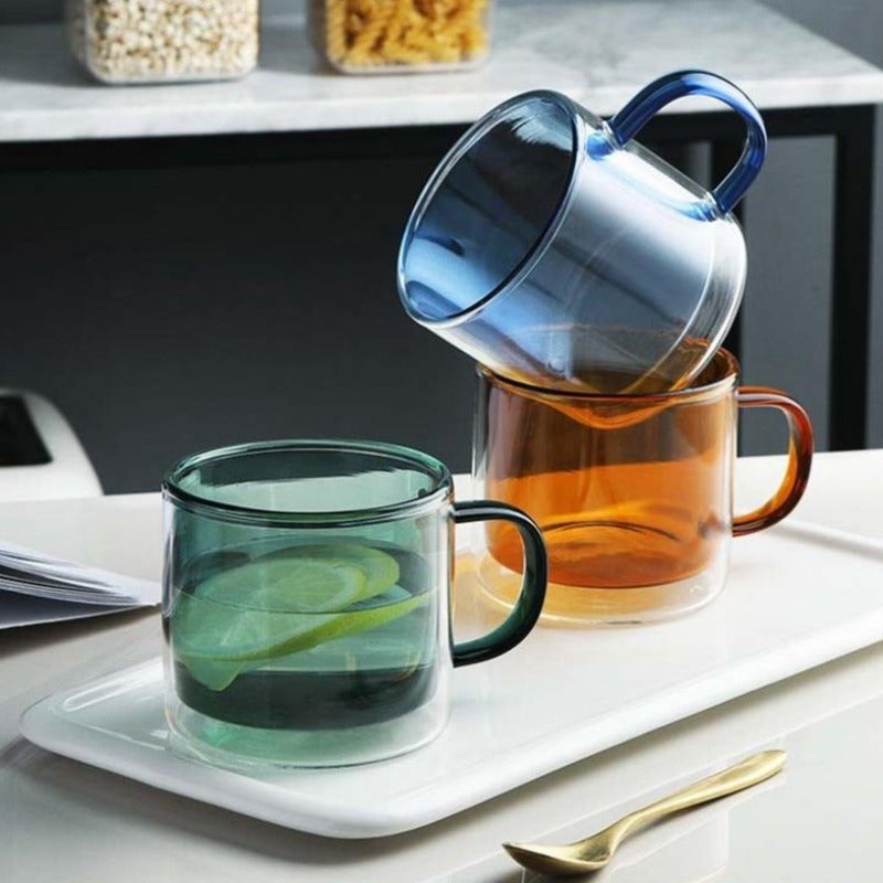 FARBIGER GLASBECHER