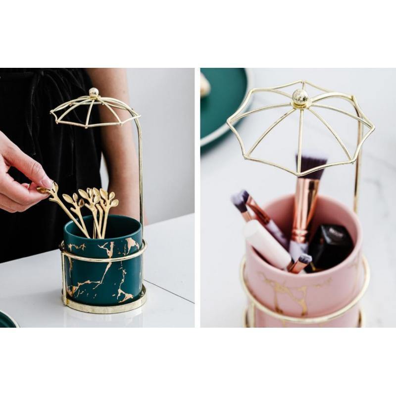 Frendorf | LustraGold Ceramic Swirl Planter mit Goldständer | Eleganter Keramiktopf | Stilvolle Pflanzenhalterung für Zuhause