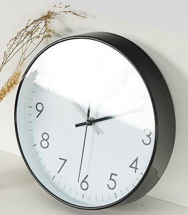 Wanduhr Capote (5 Farben)
