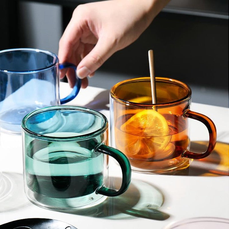 FARBIGER GLASBECHER