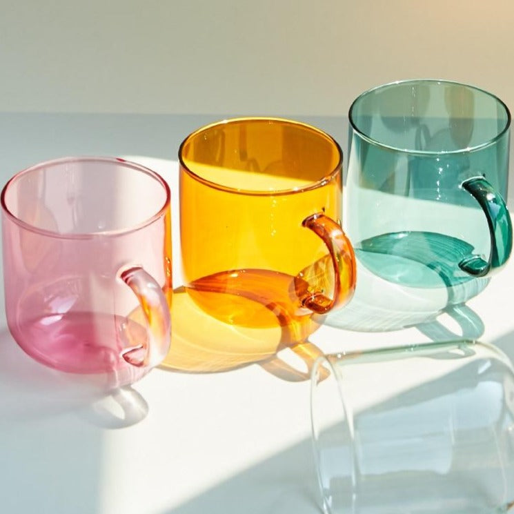 Bunter Glasbecher