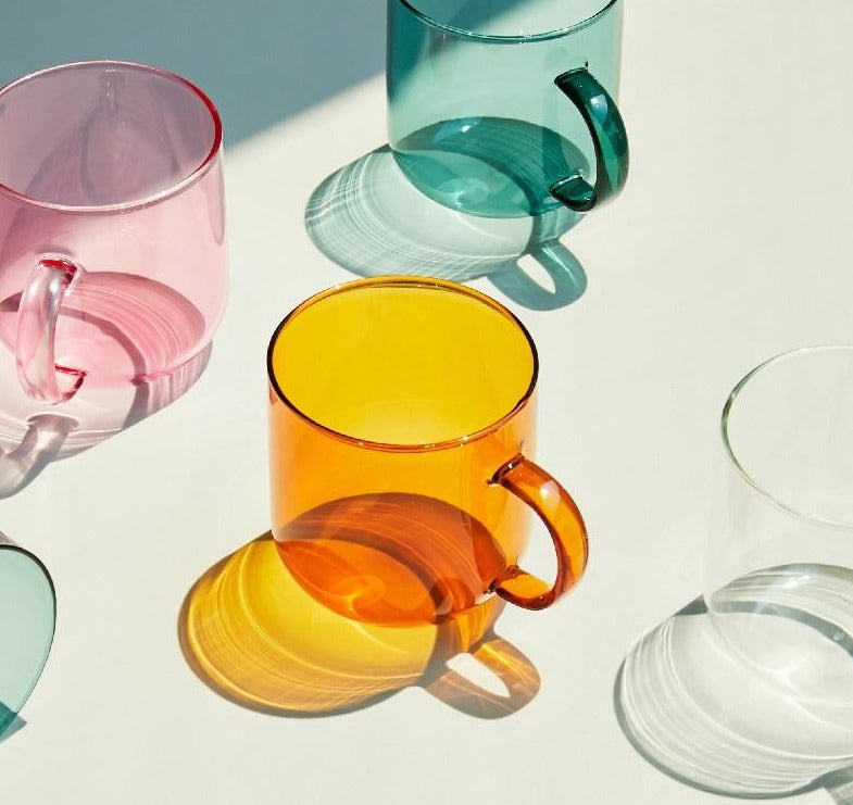 Bunter Glasbecher