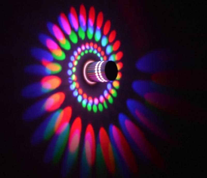 Frendorf | SwirlLume Moderne LED Deckenleuchte | Geschwungenes Design | Farbwechsel & Fernbedienung