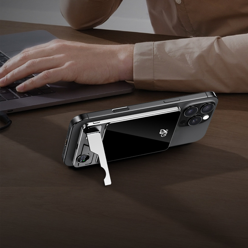 Frendorf | Slim Power Bank mit Stand – Magnetisches Laden & Leistungsanzeige