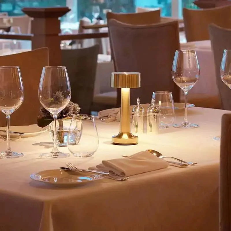 Vintora – Raffinierte Retro Bar Tischlampe