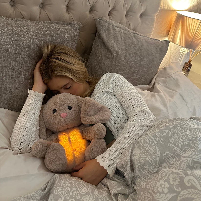 Frendorf | Beruhigendes Plüsch-Kuscheltier mit Atemrhythmus & Schlafklang – Snoozie