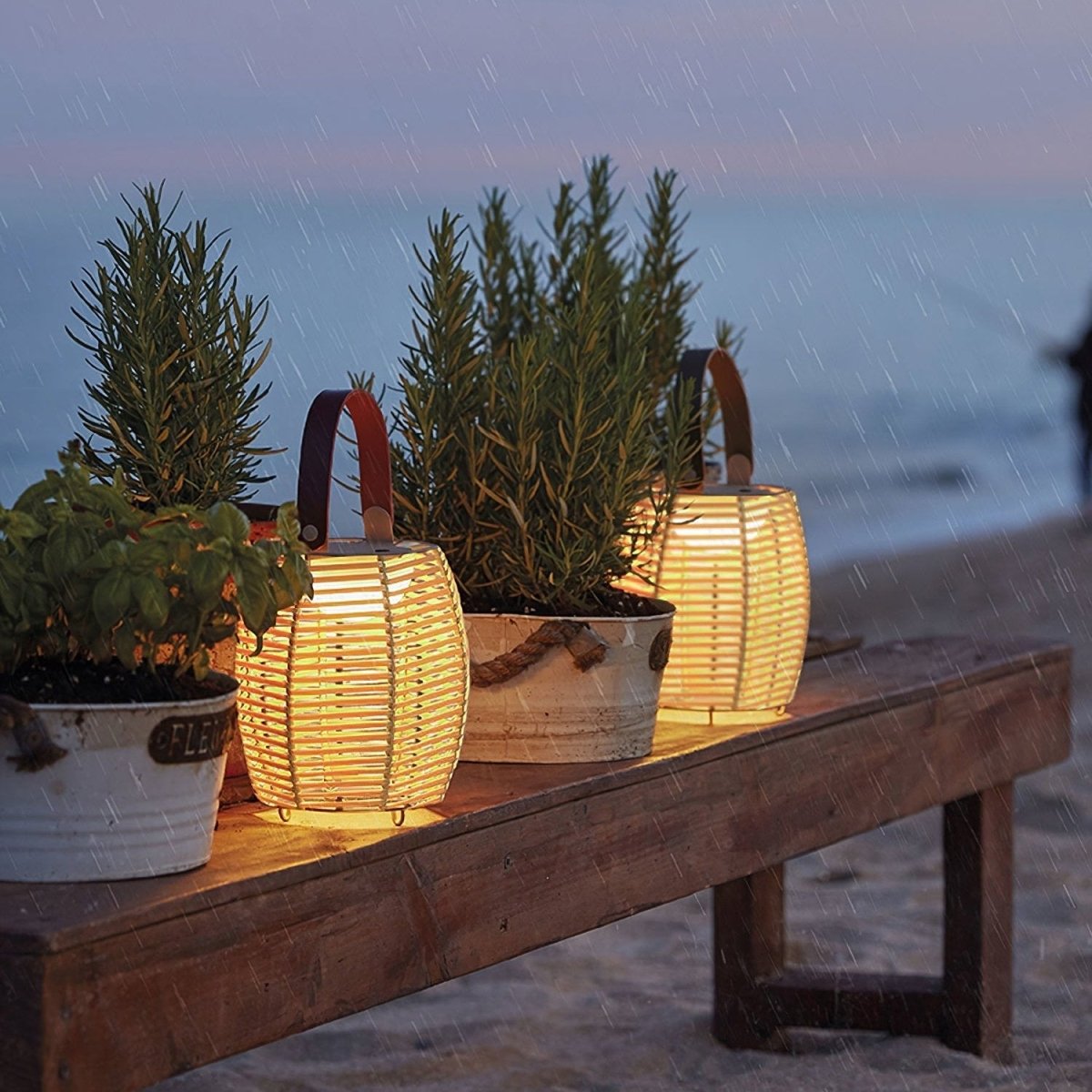 Frendorf | Bringen Sie Licht in Ihren Raum mit der charmanten kreativen Retro-Rattanlampe