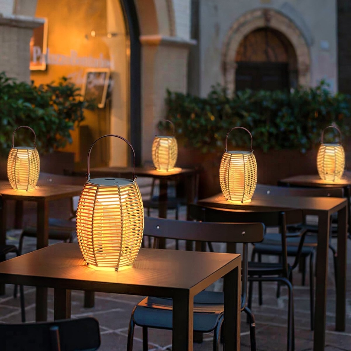 Frendorf | Bringen Sie Licht in Ihren Raum mit der charmanten kreativen Retro-Rattanlampe