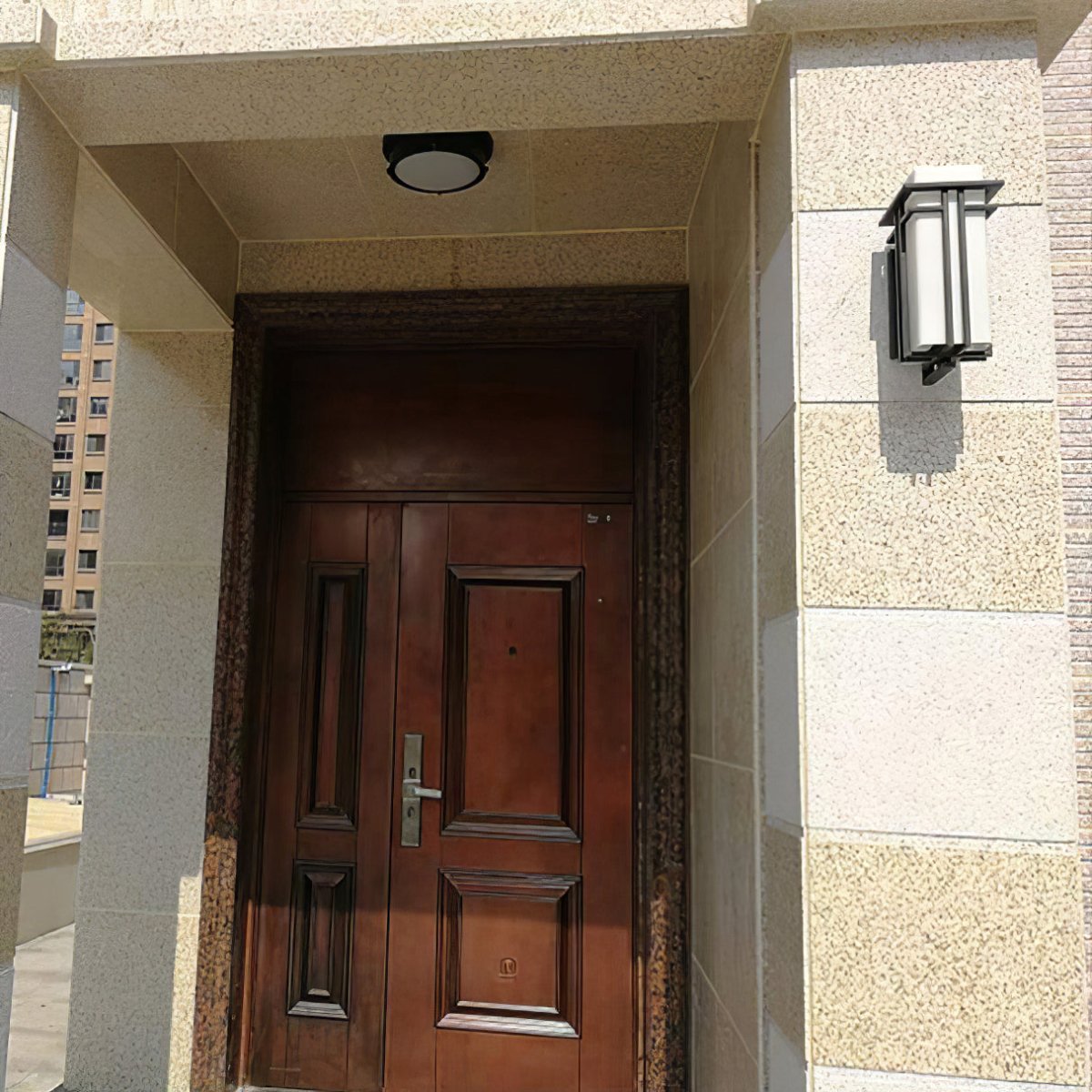 Frendorf | Beleuchten Sie Ihre Außenräume mit der Krajewski Eisen-Wandleuchte