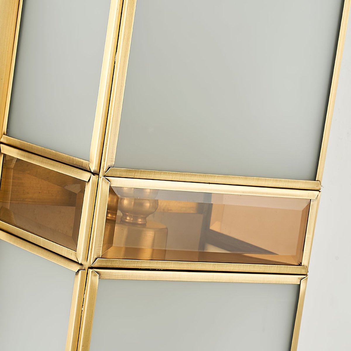 Frendorf | Bringen Sie einen Hauch von Eleganz mit der Retro Wandleuchte Magari