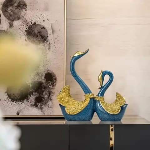 Frendorf | Kreatives Schwanenpaar Dekor
